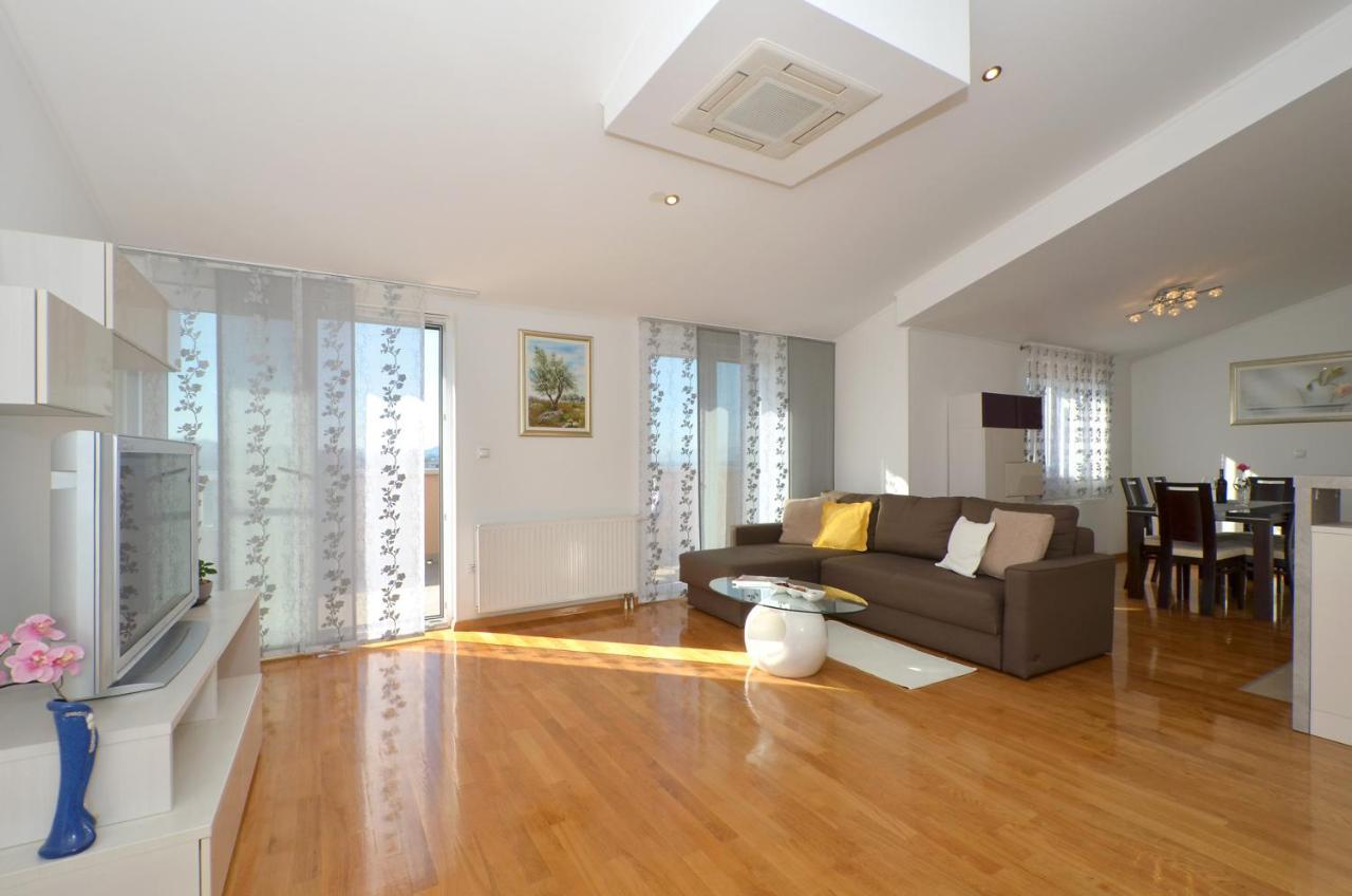 Apartmani Adela Solin Ngoại thất bức ảnh