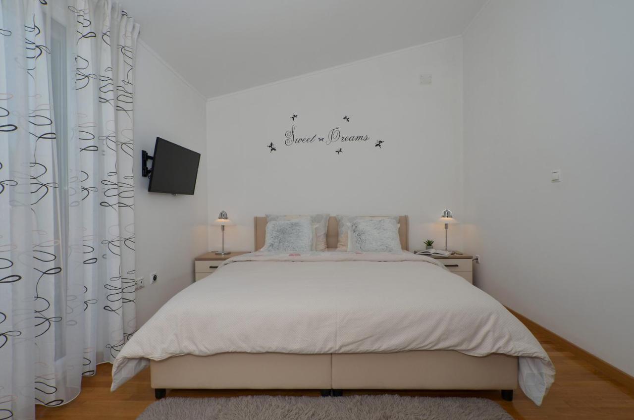Apartmani Adela Solin Ngoại thất bức ảnh