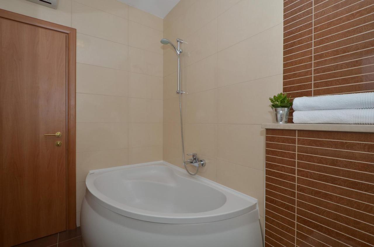 Apartmani Adela Solin Ngoại thất bức ảnh