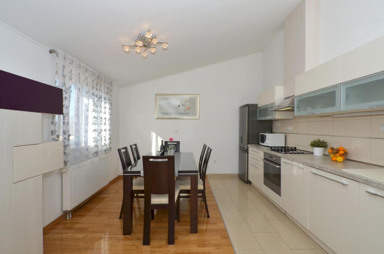 Apartmani Adela Solin Ngoại thất bức ảnh